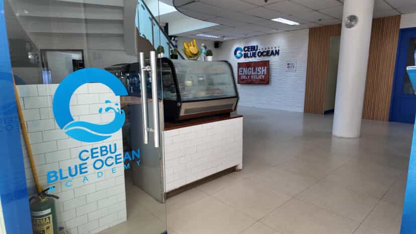 The ENGLISH ONLY lobby, right as you walk through the gate